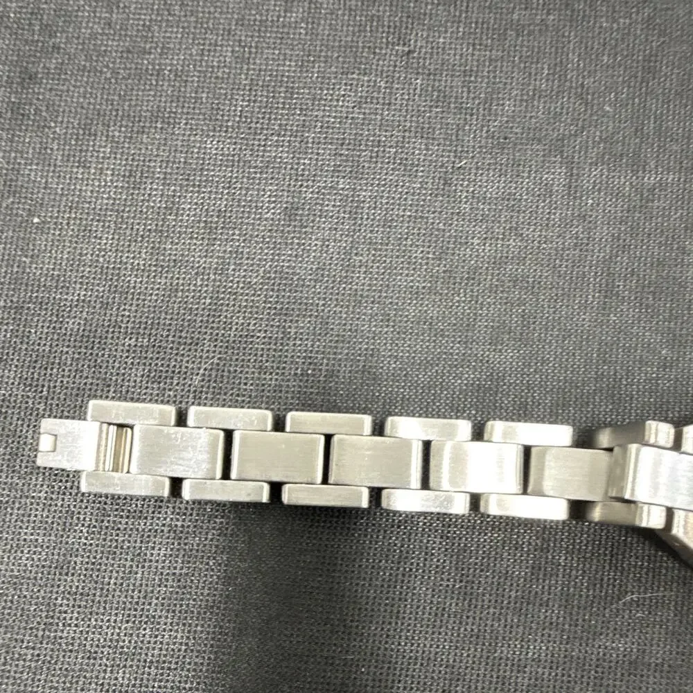 Fossil ES-2072 Women’s Wristwatch New Battery! Runs excellent!
